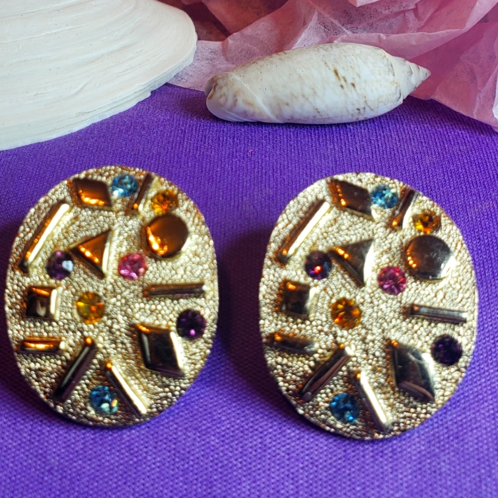Vintage Sarah Coventry clip on earrings